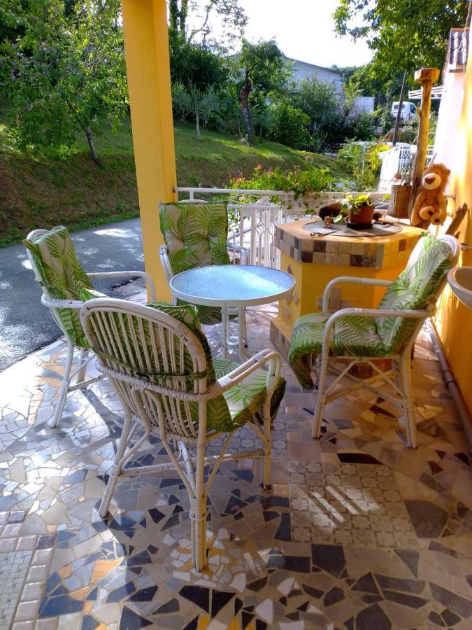 Apartman Sirena Pićan Esterno foto