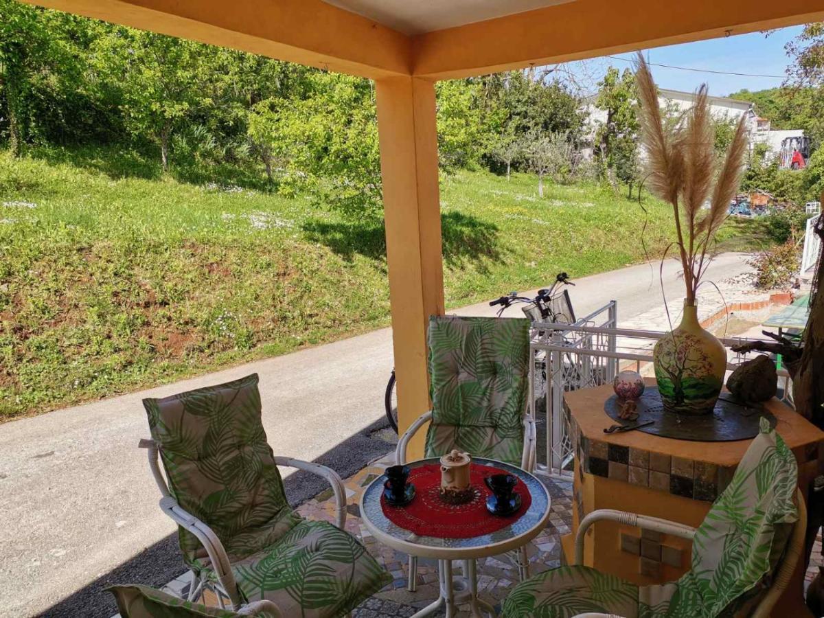 Apartman Sirena Pićan Esterno foto