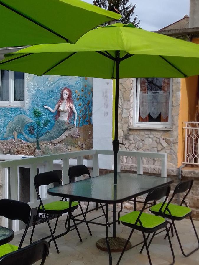 Apartman Sirena Pićan Esterno foto
