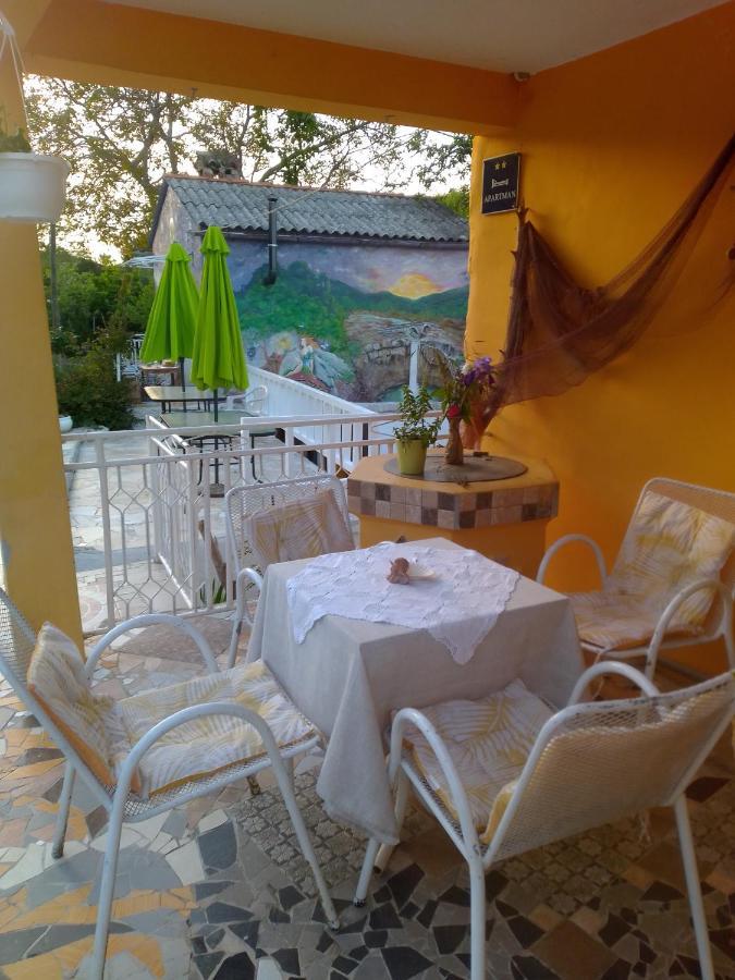 Apartman Sirena Pićan Esterno foto